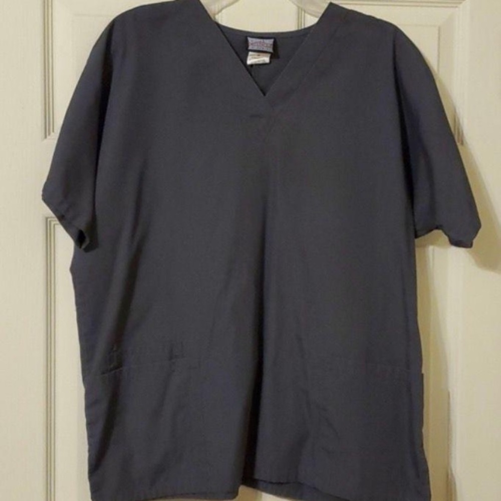 Cherokee scrub top